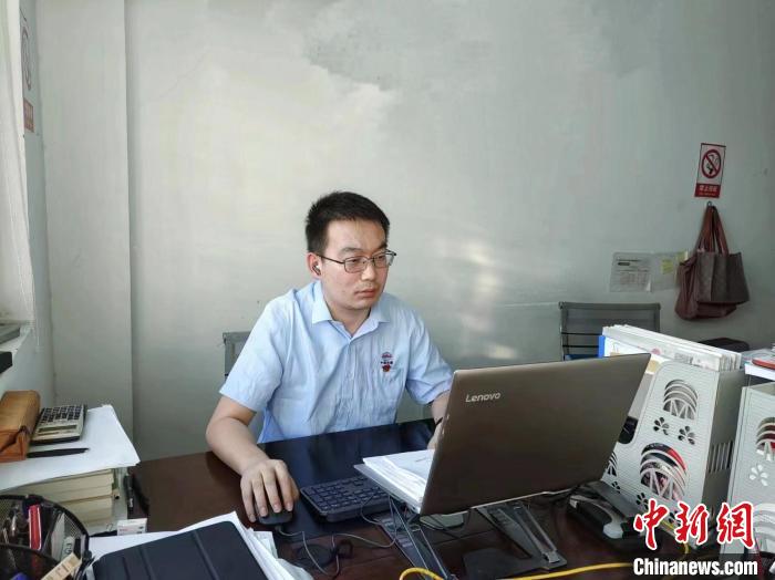 “90后”刘建国。 王志琴 摄 “90后”刘建国。 王志琴 摄