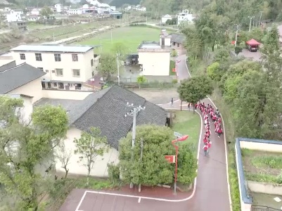 排埠：学生以声传情追思先烈