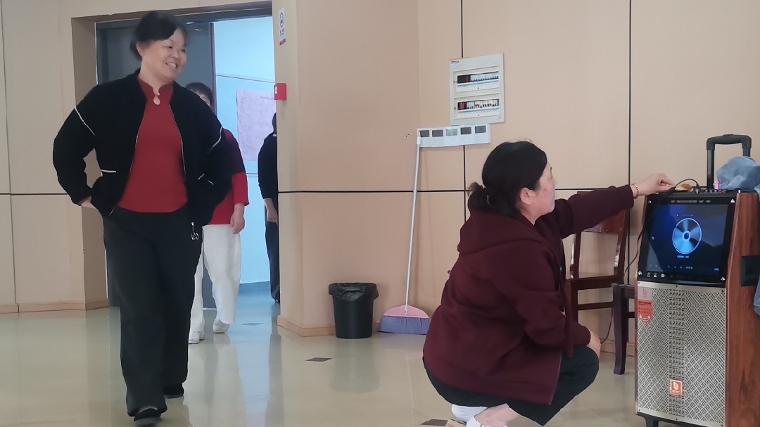 戏剧班的女教师