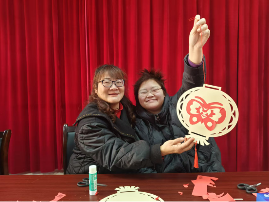 永宁镇城东社区：纸为传承·剪出精彩