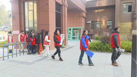 永宁镇怀远社区：网格入户“邻”距离 信息采集全覆盖